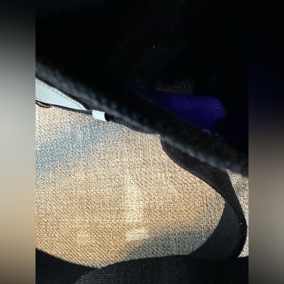 Stunning Henri Bendel Black and White Canvas Jetsetter Backpack/Crossbody! EUC! - Picture 5 of 13